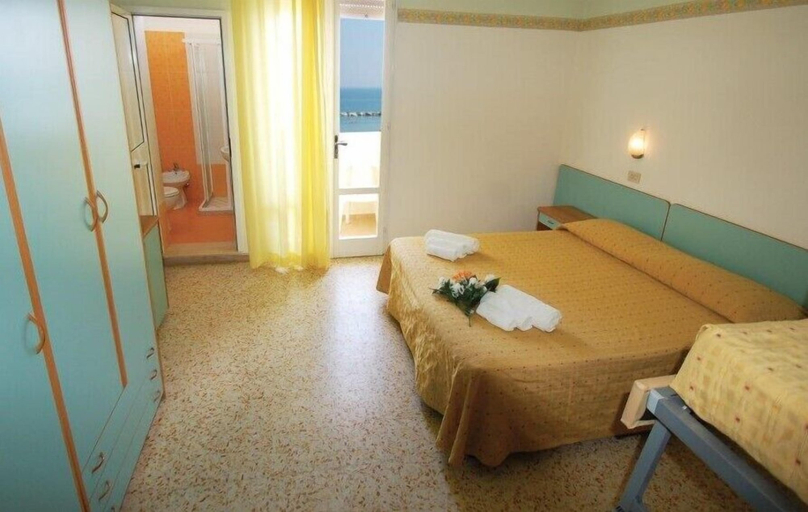 Bedroom 5, Hotel Frontemare Beach, Forli' - Cesena