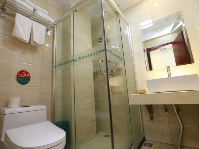 Bathroom 4, GreenTree Inn Bozhou Mengcheng Zhuangzi Road Express Hotel, Bozhou