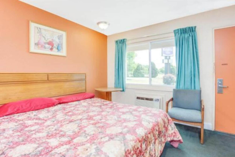Bedroom 3, Travel Inn Horseheads, Chemung