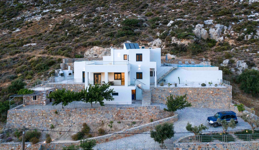 Others 2, Villa Aires, Crete