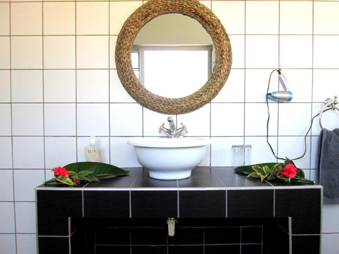 Bathroom 3, Gabus Safari Lodge, Otavi