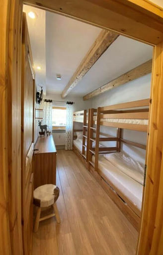 Room 3, Berggluck Comfortable Holiday Residence, Traunstein