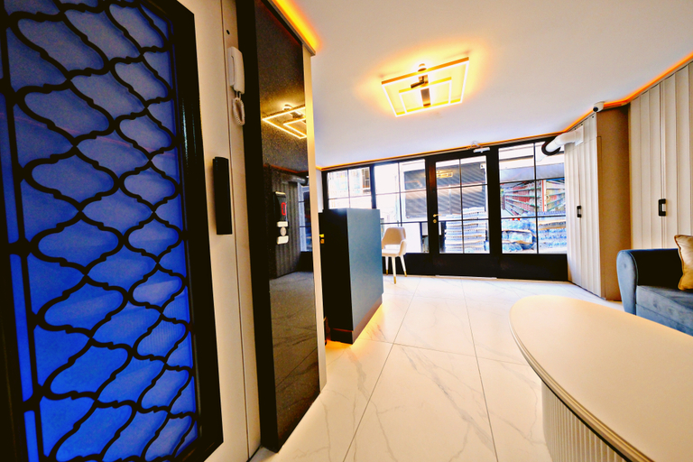 Bedroom 5, The Saint Hotel, Beyoğlu