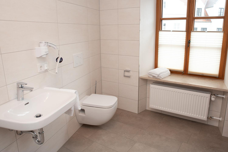Bathroom, Gasthaus Stottnerbrau, Pfaffenhofen an der Ilm
