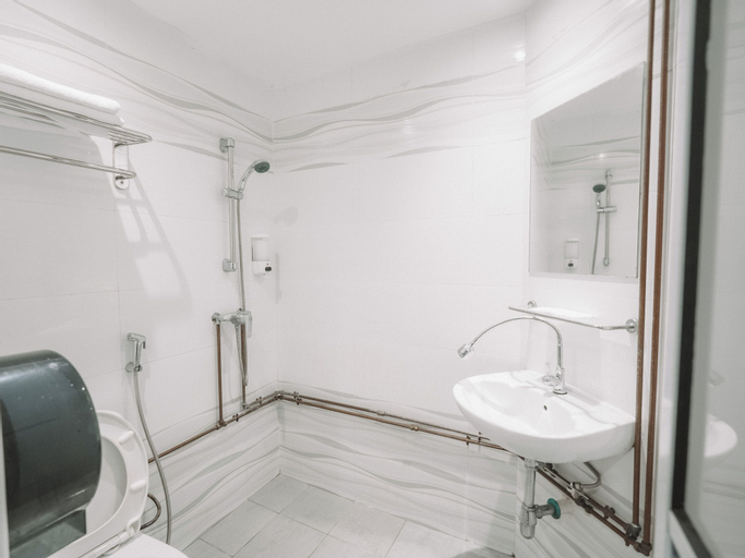 Bathroom 4