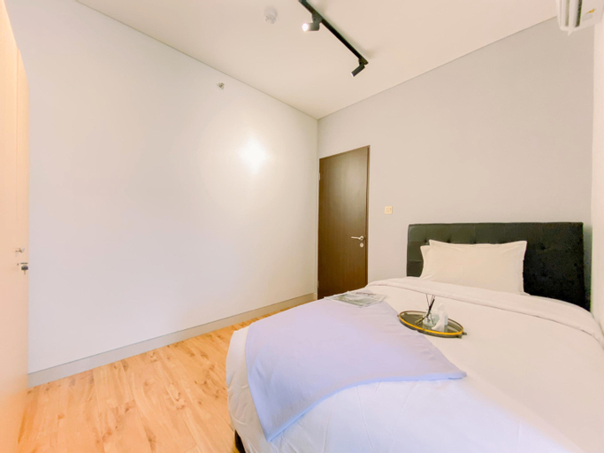 Modern Look 2BR at Transpark Cibubur Apartment By Travelio, Depok