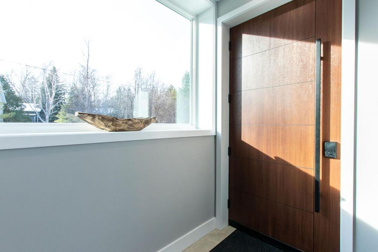 Public Area 2, 107 Birchview Trail, Grey