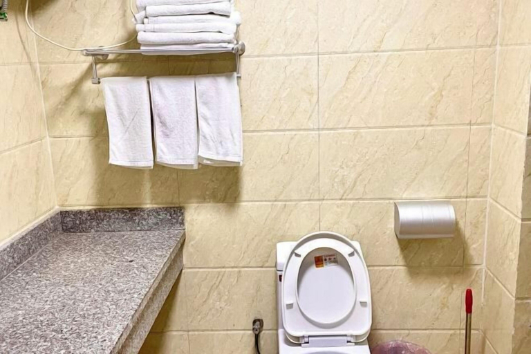 Bathroom 4, Dongdaihe Jinxin Holiday Hotel, Huludao