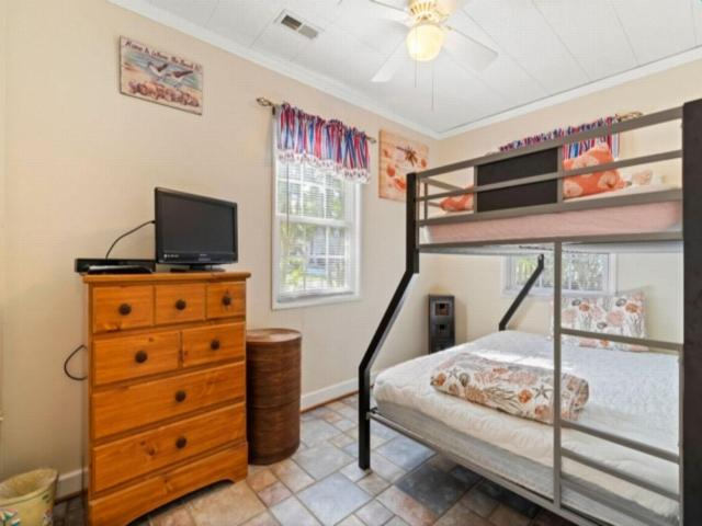 5, Flip Flop Paradise cottage, New Hanover