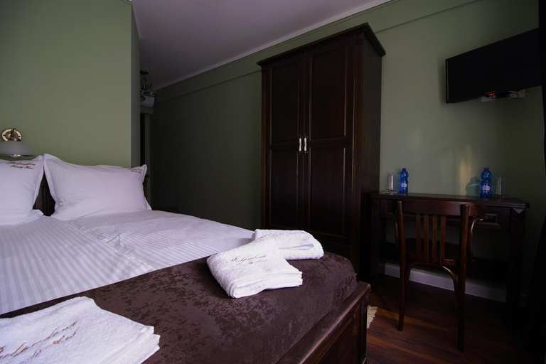 Bedroom 2, Pulpudeva Family Hotel, Plovdiv
