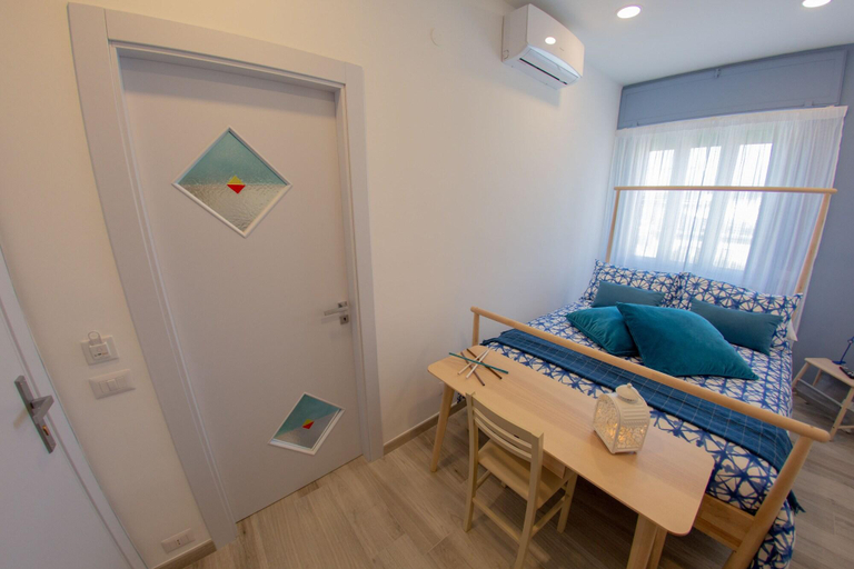 Bedroom 4, Civico 364, Napoli
