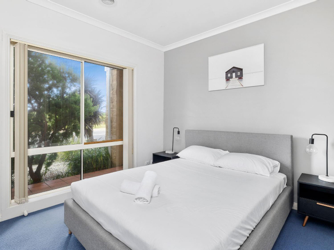 Bedroom 2, Esplanade Frontage 4 209, Surf Coast - East