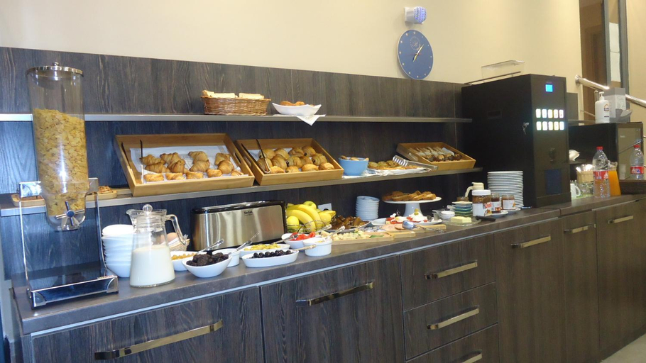 Food & Drinks 3, Hotel Bournissa, Rouiba