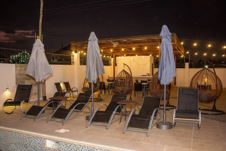 Food & Drinks, TALLAHASSEE BOULERVARD, Tema