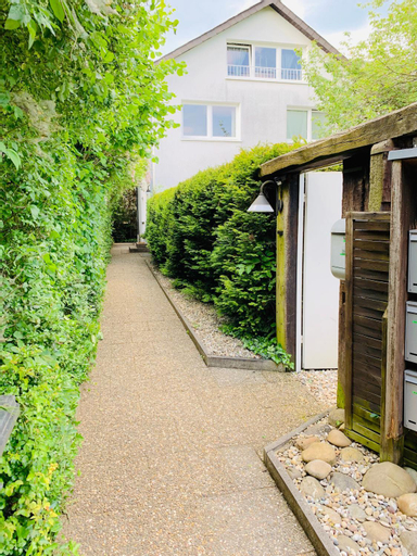 Gastehaus zur Uni Klinik Exklusives Apartment mit Kuche und Badezimmer, Saarpfalz-Kreis