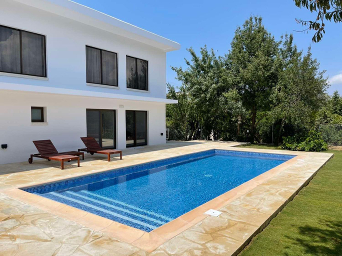 Sport & Beauty 2, Villa Athasia