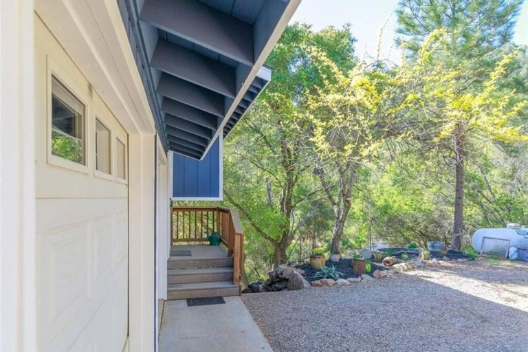 Others 4, Yosemite Oasis, Mariposa