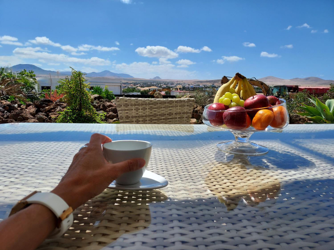 Food & Drinks, Private villa with pool in Lajares, Las Palmas