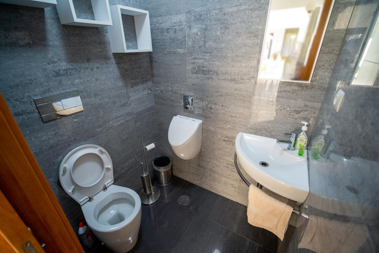Bathroom 3, Beach Sunset Villa 100m from Ocean & Beach, Calheta