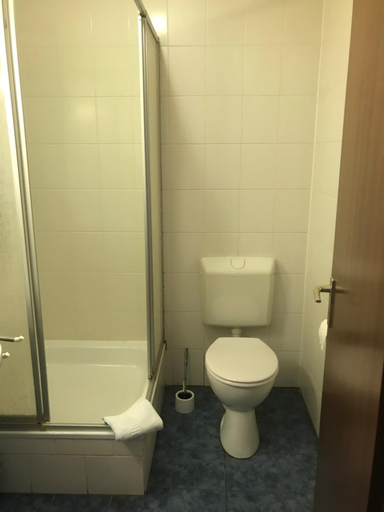 Others 5, Hotel Kaufmann, Rhein-Kreis Neuss
