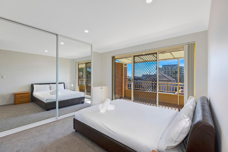 Taylor Apartment, Wyong - South and West