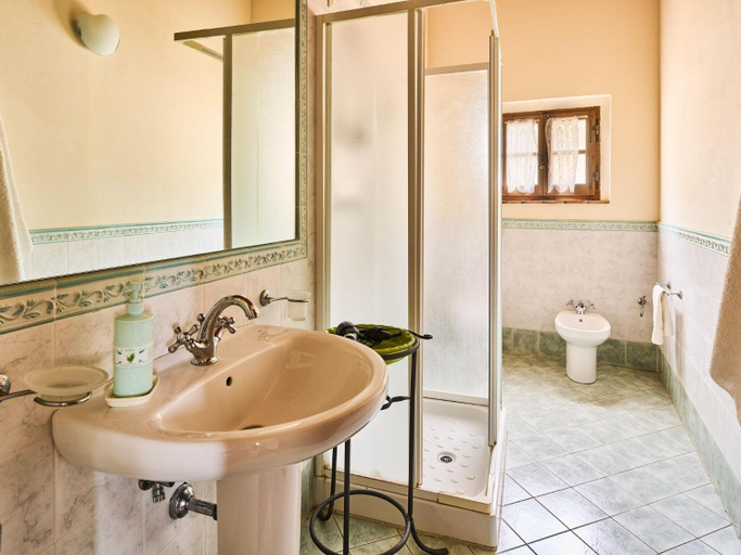 Bathroom 3, Farmhouse in Chianti with Pool and Garden, Arezzo