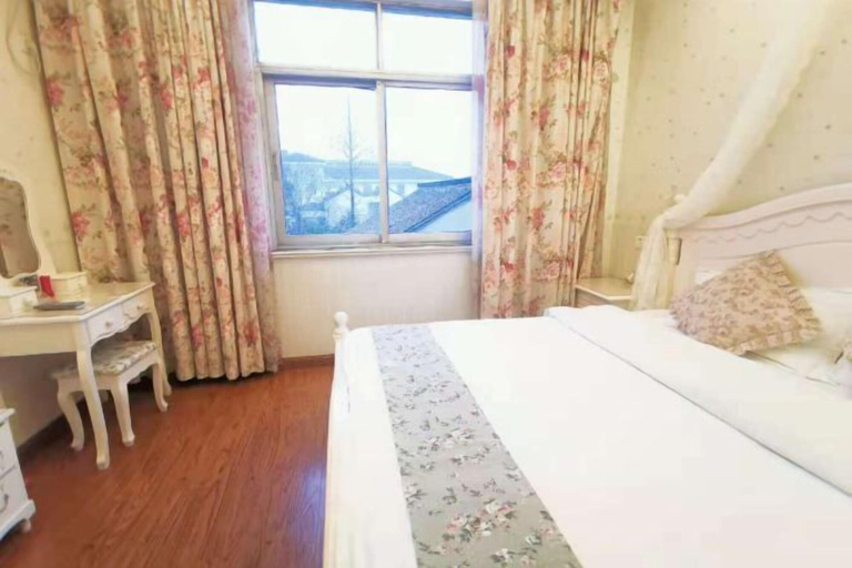 Bedroom 5, Yimengyuan Inn, Jiaxing