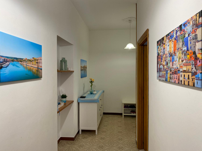 Others 5, Casa Hana, Sassari