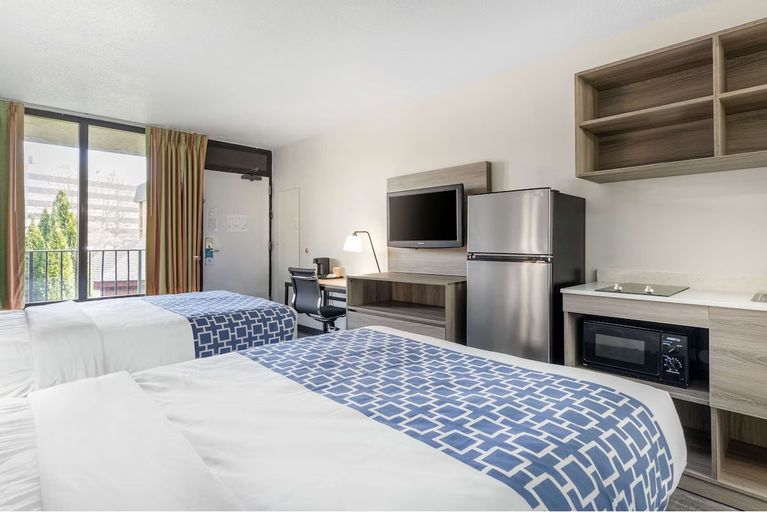 Bedroom 3, Suburban Studios Tysons Corner, Fairfax