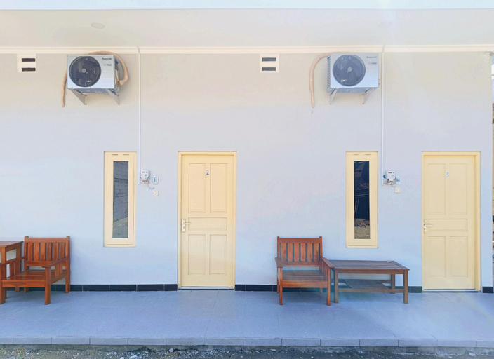 Exterior & Views 2, Wisma Mekar Jaya near Solo Safari Mitra RedDoorz, Karanganyar