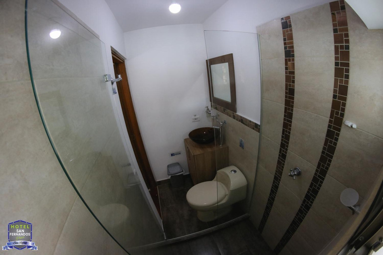 Bathroom, Hotel San Fernandos Plaza, San Rafael