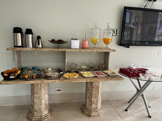 Food & Drinks 5, Hotel Flat Almaru, Água Boa