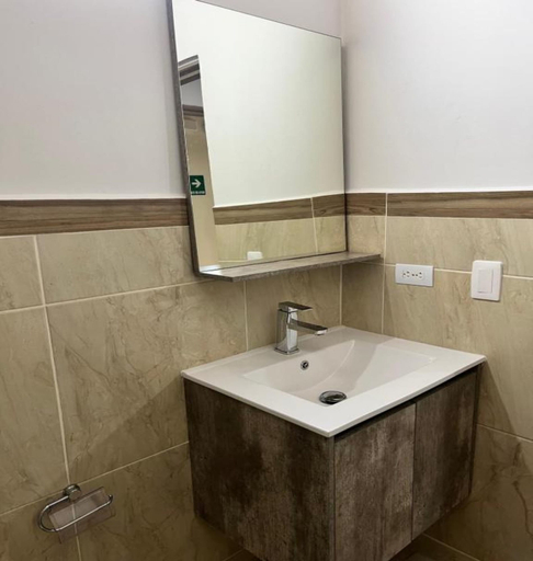 Bathroom 3, Hotel 12 Nights, Medellín