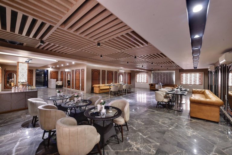 Food & Drinks 4, RNB Select Hotel Walk in Lucknow, Lucknow