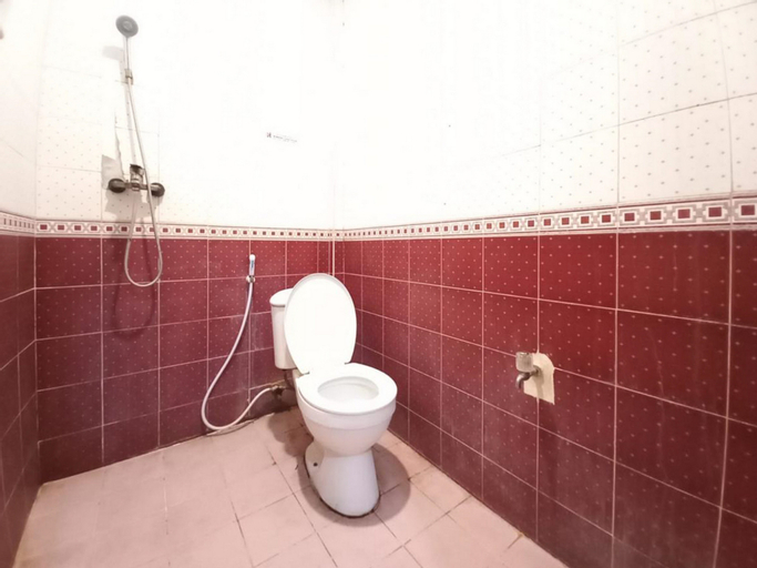 Bathroom 4