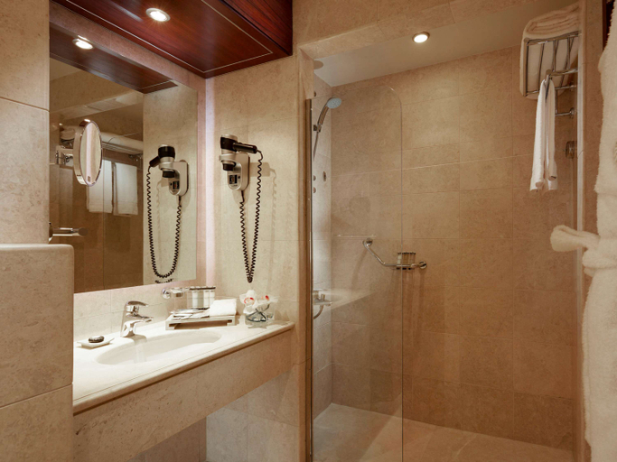 Bathroom 5, Pullman Zamzam Madina, Al Madinah Al Munawwarah