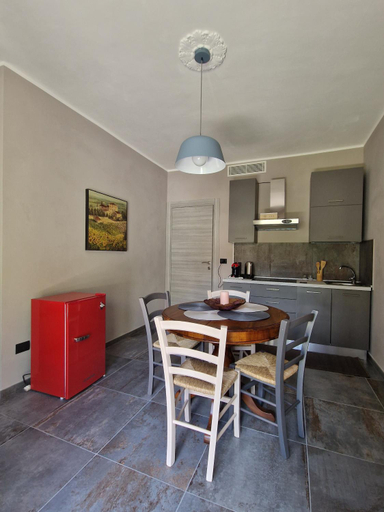 Dining Room 24
