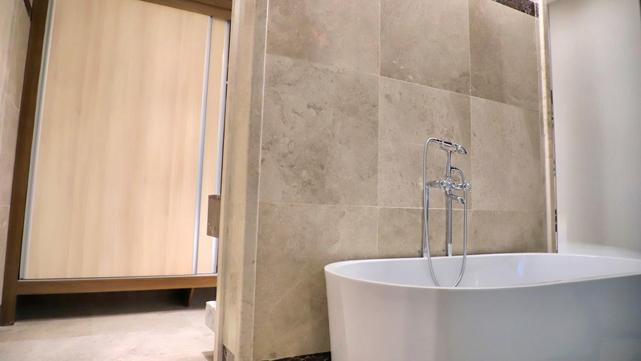 Bathroom 5, Five Seasons Hotel, Tabuk
