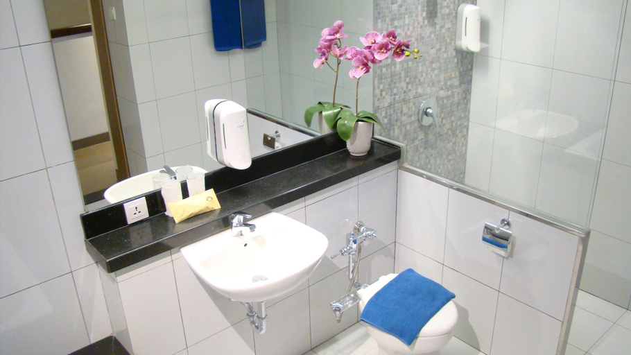 Bathroom 3