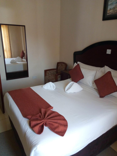 Bedroom 2, Okavango Roadside Guesthouse, Ngamiland East