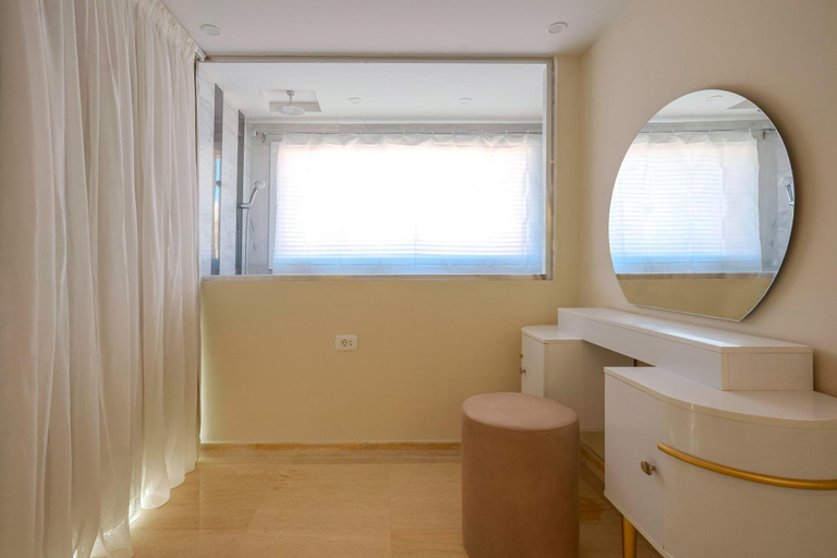 Bathroom 5, Selena Bay, Al-Ghurdaqah