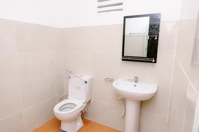 Bathroom 3, Savenndra Resorts, Dompe