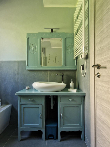 Bathroom 20