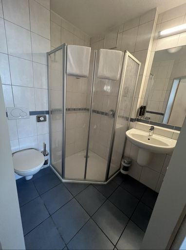 Bathroom 20