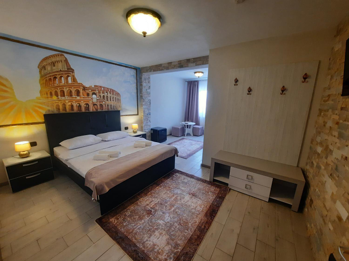 Others 4, VILLA BEL CANTO, Cristian