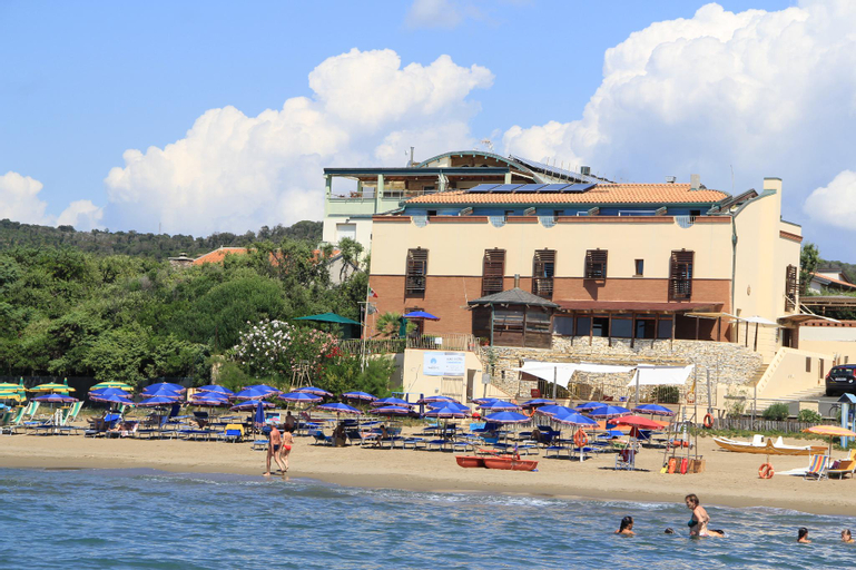 Hotel Villa Tramonto direttamente sul mare, Livorno