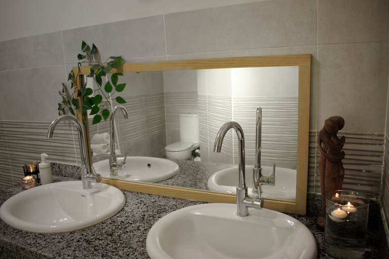 Bathroom 3, El Otel Hotel, 'Abdin