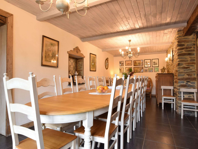 Food & Drinks, Villa with Guest House  Sauna, Luxembourg