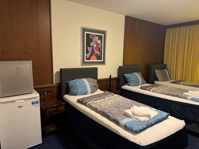 Bedroom 4, Hotel Regina, Rhein-Sieg-Kreis