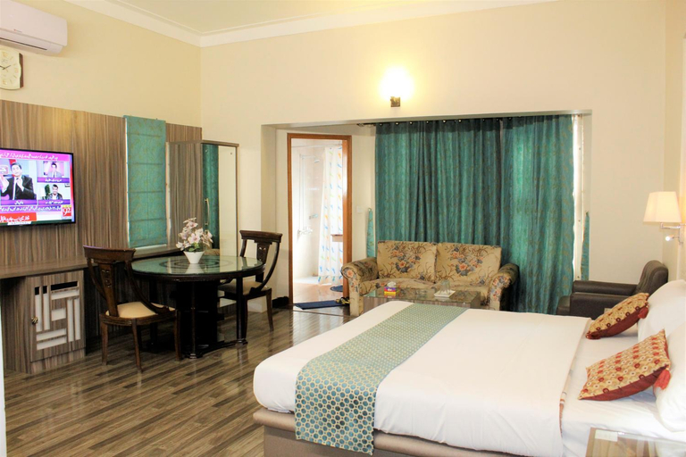 Others 3, Hotel Star Guest House, Karachi